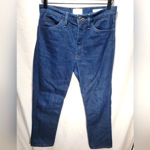 Frame Le Italien true straight size 28 blue jeans in excellent condition.